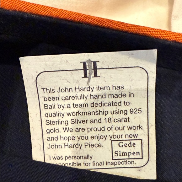 John Hardy bracelet Kali three strand. Authentic perfect condition.
Rare Stunner - Picture 9 of 9